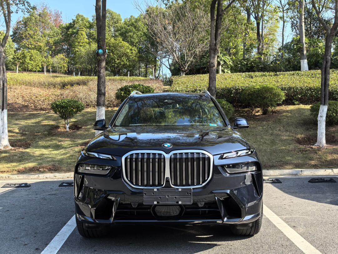 新款宝马X7
